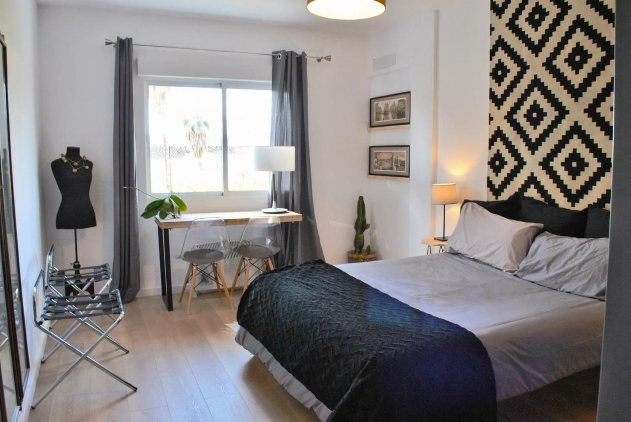 The Boho-Chic Oasis, Lovely City Center Apartment Malaga Zewnętrze zdjęcie